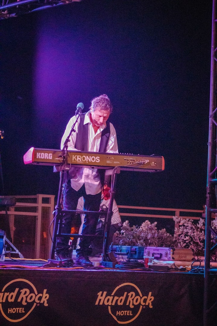 Ira Cruver — Keyboards & Vocals